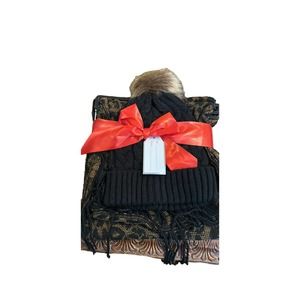 Leopard Print Scarf and Hat Gift Set  NWT